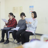 ケーキを海底のポストへ投函　週末公演　やわら　稽古風景