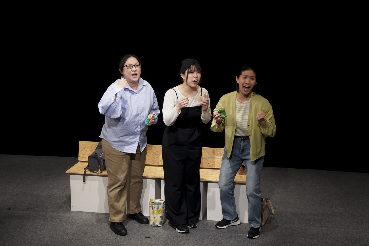 ケーキを海底のポストへ投函週末公演『やわら』社会人劇団