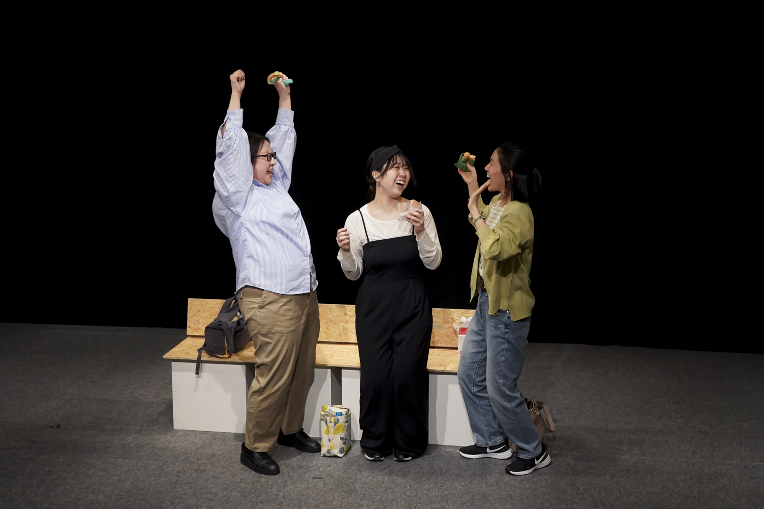 ケーキを海底のポストへ投函週末公演『やわら』社会人劇団