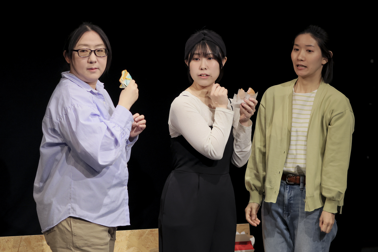 ケーキを海底のポストへ投函週末公演『やわら』社会人劇団